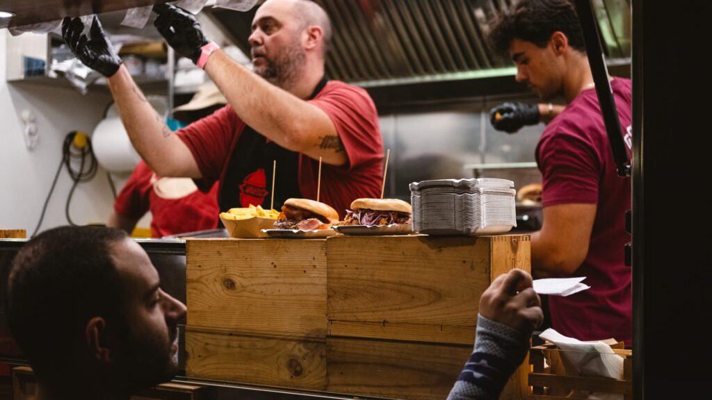 centergross-sunset-2026-20-food-truck-burger
